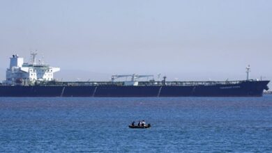 רויטרס טוענים: הספינה האמריקאית סייעה למכלית הנפט שנתפסה במפרץ עדן