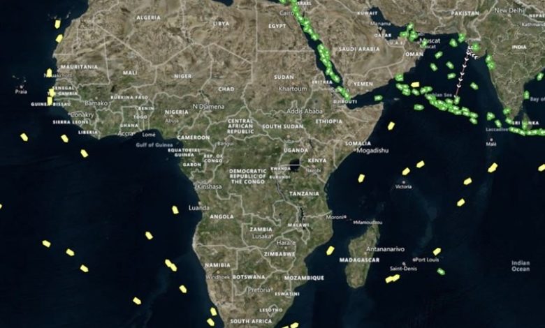 בלומברג: 46 ספינות שינו מסלול לפני שנכנסו לים האדום
