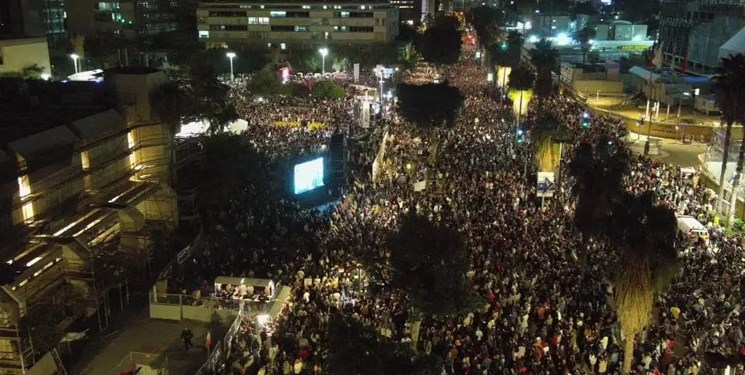 הפגנה המונית של משפחות בני ערובה עזה בתל אביב