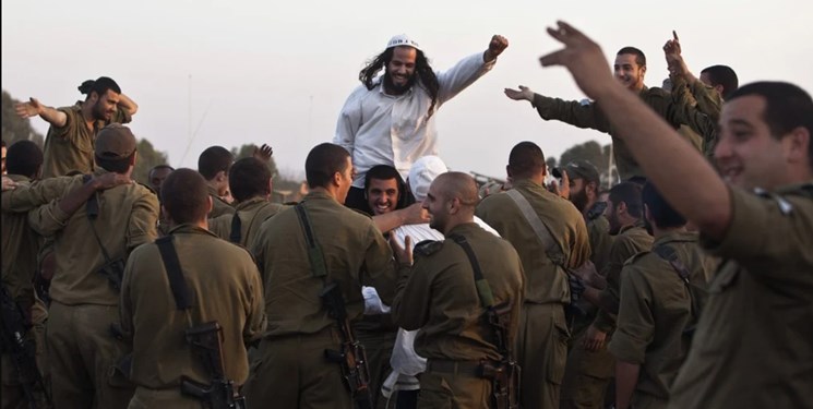 "טירוף הרג"; ניתוח הסרטון של חיילים ישראלים רוקדים בעזה