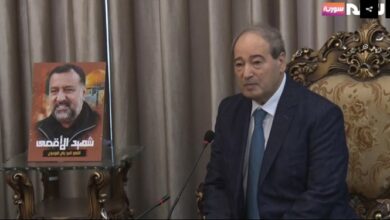 שר החוץ הסורי הביע את תנחומיו למות הקדושים של סרדאר סייד ראזי בעת שנכח בשגרירות איראן