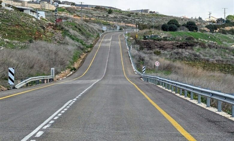 תקשורת עברית: כלבים וזאבים מסתובבים ביישובי הצפון במקום בני אדם