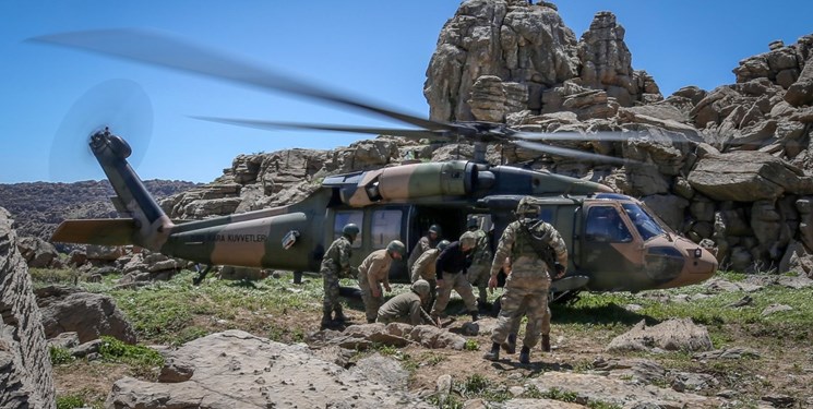 Hurriyet: אמריקה מסרה מידע ל-PKK, תחמושת ונשק