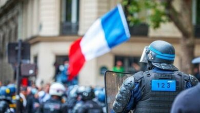 הפגנות בפריז; הצרפתים רצו לעזוב את נאט”ו