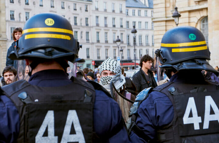המשטרה הצרפתית פיזרה סטודנטים פרו-פלסטינים