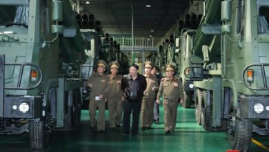מנהיג צפון קוריאה ביקר במערכת הטילים החדשה של פיונגיאנג