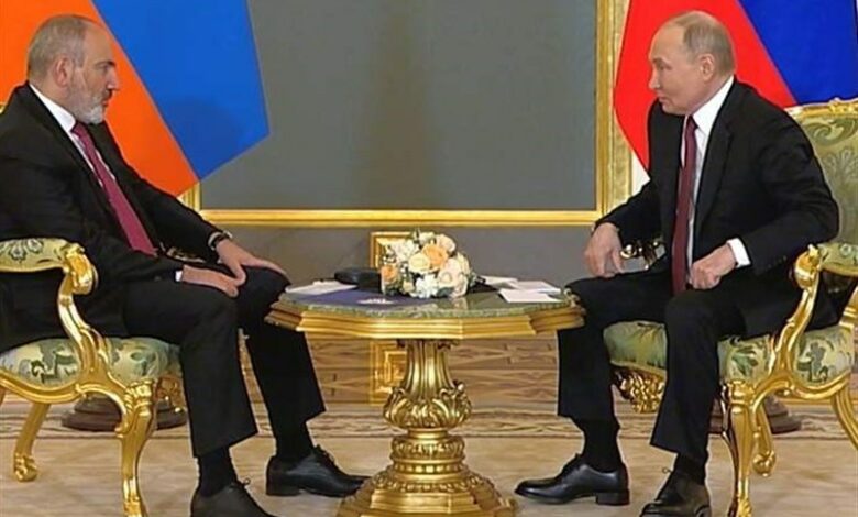 פוטין ופשיניאן מדברים על יחסים כלכליים וביטחון אזורי
