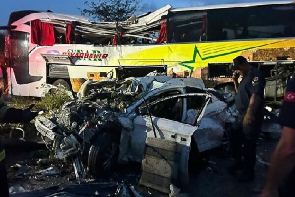 תאונה קשה בטורקיה/ 10 בני אדם נהרגו ו-39 נפצעו