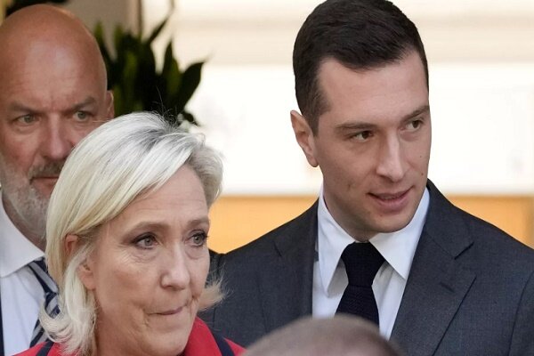 החשש של מקרון מהובלת הימין בבחירות בצרפת