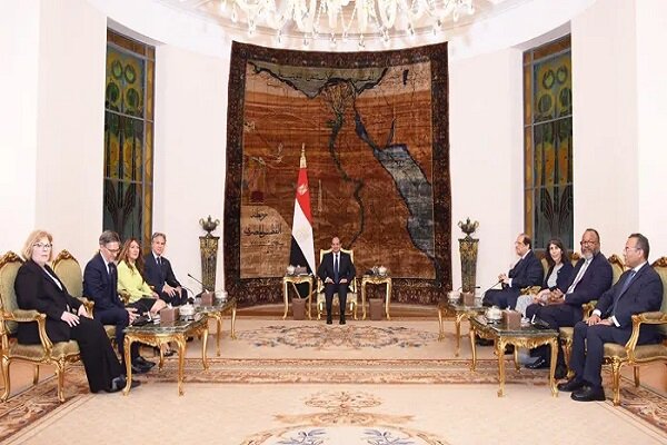 הפגישה בין נשיא מצרים לשר החוץ האמריקני