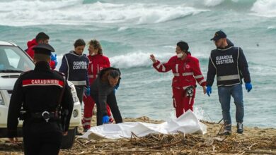 טביעת ספינת המהגרים בדרום איטליה עם 11 קורבנות ו-60 נעדרים