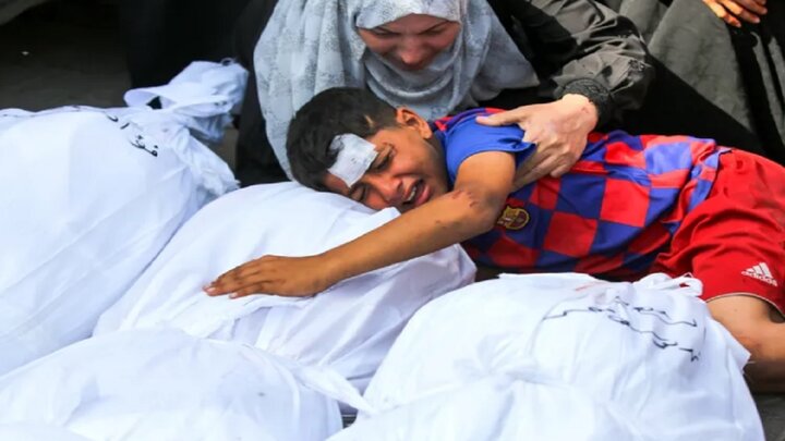 מות הקדושים של 75 פלסטינים בהתקפות היום של המשטר הציוני על רצועת עזה