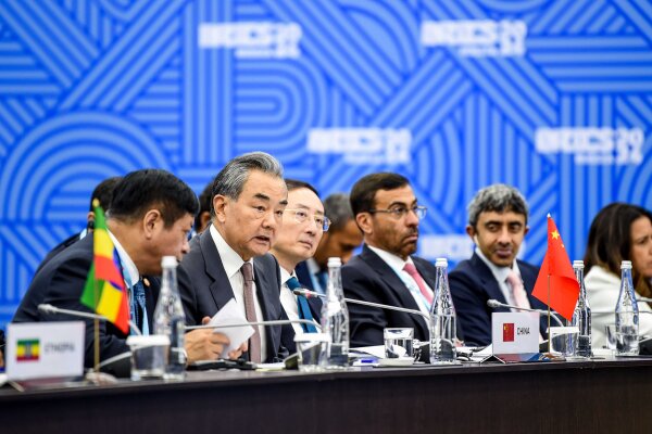 סין: על BRICS למנוע “מלחמה קרה” חדשה.