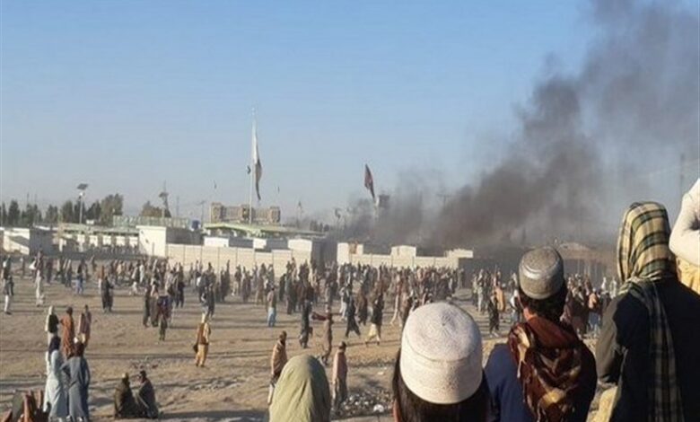 עימותים בין חיילים פקיסטנים למפגינים סמוך לגבול אפגניסטן