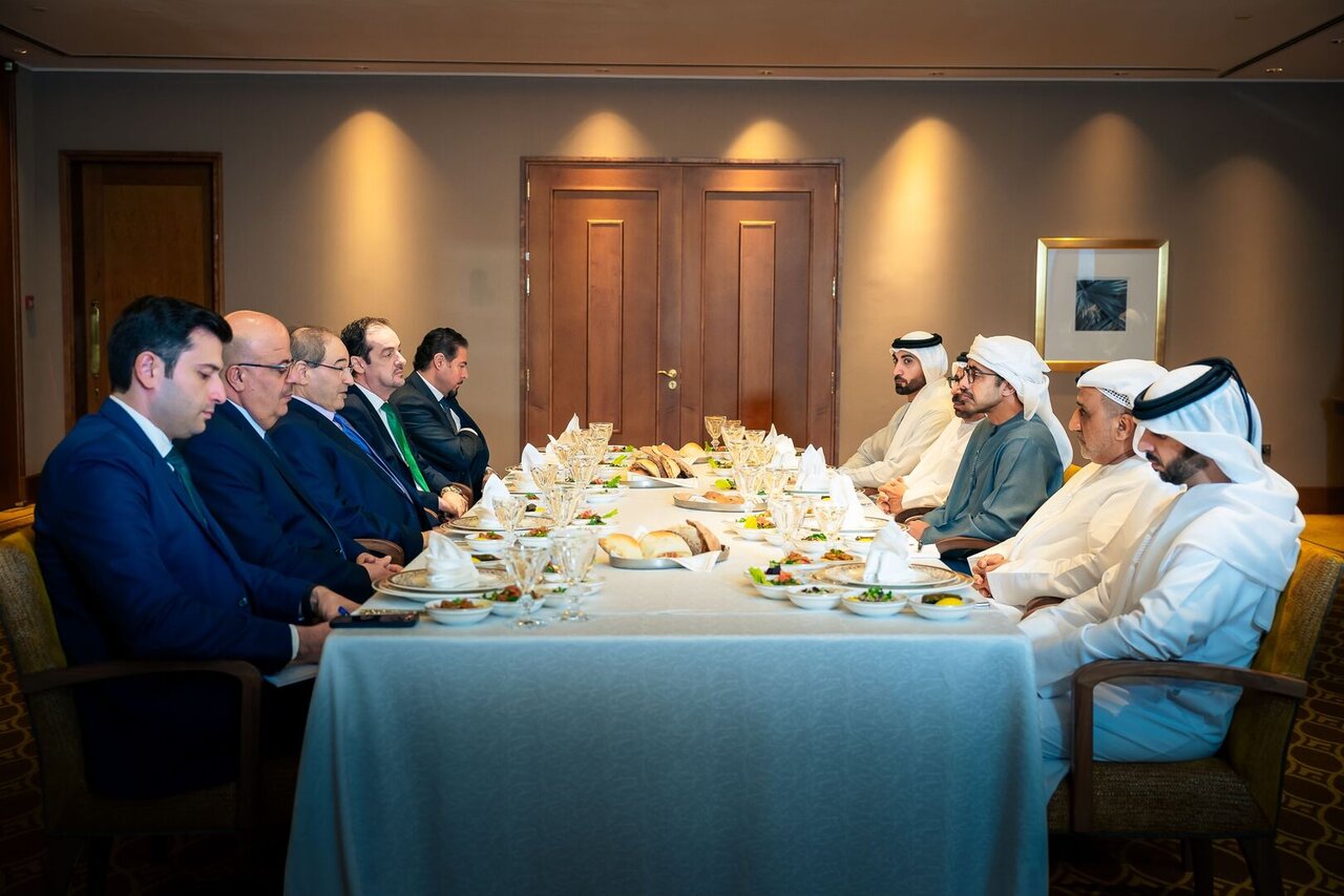 دیدار وزیران خارجه امارات و سوریه در ابوظبی