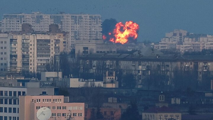 פיצוץ נורא במחסן הטילים והנשק של הכוחות האוקראינים