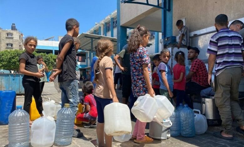 אונר”א: ילדים בעזה מבלים 8 שעות בחיפוש אחר מים ומזון בכל יום