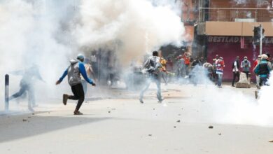 ההפגנות נמשכות בקניה/משטרת המהומות השתמשה בגז מדמיע