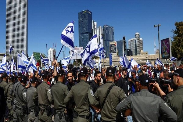 הפגנות חרדים בתל אביב הביאו לעימותים עם משטרת ישראל