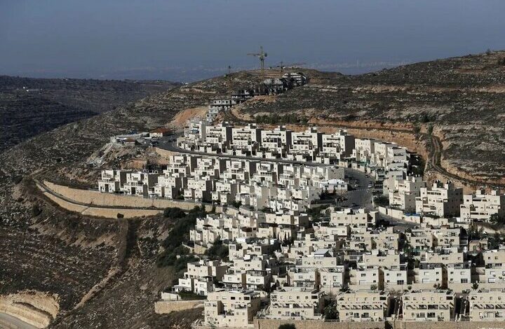 רויטרס: בריטניה מטילה סנקציות על מי שבונים התנחלויות בגדה המערבית