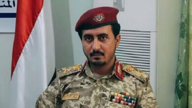 מפקד הצבא התימני מביע תנחומים לתנועת חמאס ולעם הפלסטיני לאחר הודעת התנועה על נפילת מפקדים בכירים בגדודי אל-קסאם /תימן , חמאס , פלסטין , גדודי אל-קסאם , הסכסוך הישראלי-פלסטיני